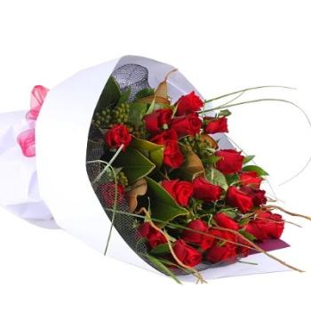 12 Red Roses Bouquet