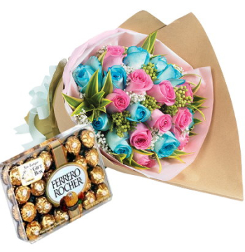 24 Blue and Pink Roses Bouquet with Ferrero Chocolate