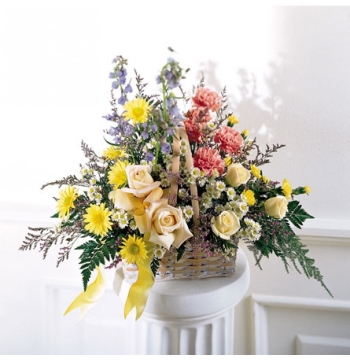 Roses,Daisies,Seasonal Blooms and Exotic Greenery Delivery to Manila Philippines