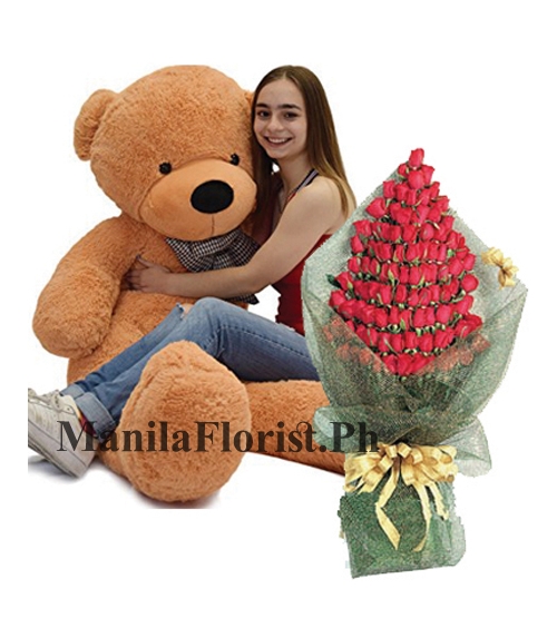 giant bear with rose bouquet