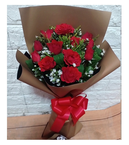 Bunch of Pretty 12 Red Roses To Philippines | Delivery One Dozen Rose ...